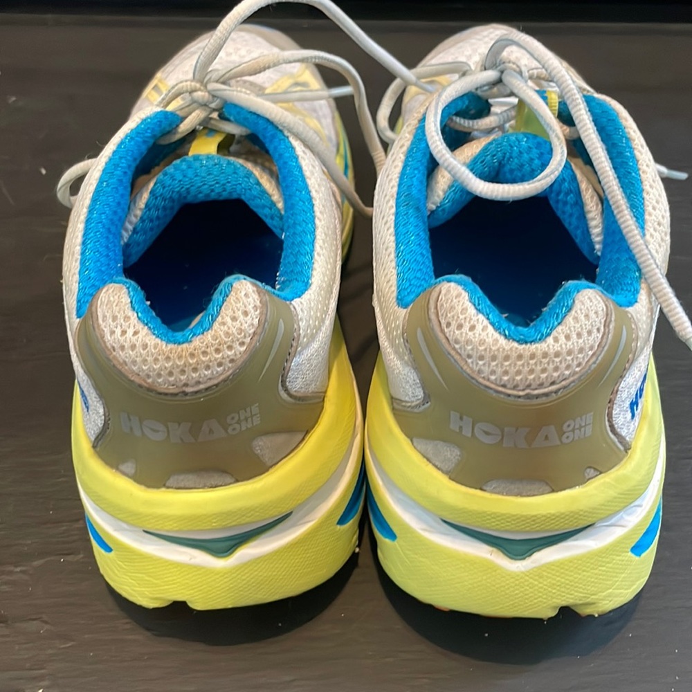 Hoka One One Womens Size 11 Bondi B High Visibility Yellow Running Time to fly. - Picture 6 of 13